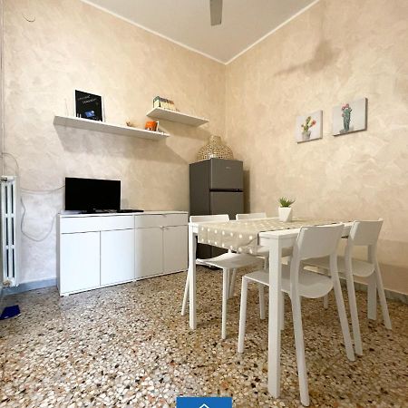 The Family Nest - Casa Eva Lägenhet Manfredonia Exteriör bild