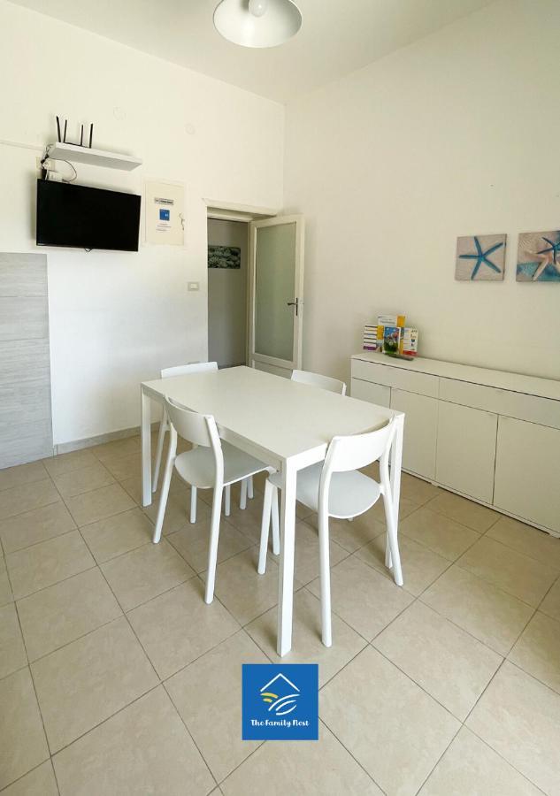 The Family Nest - Casa Eva Lägenhet Manfredonia Exteriör bild