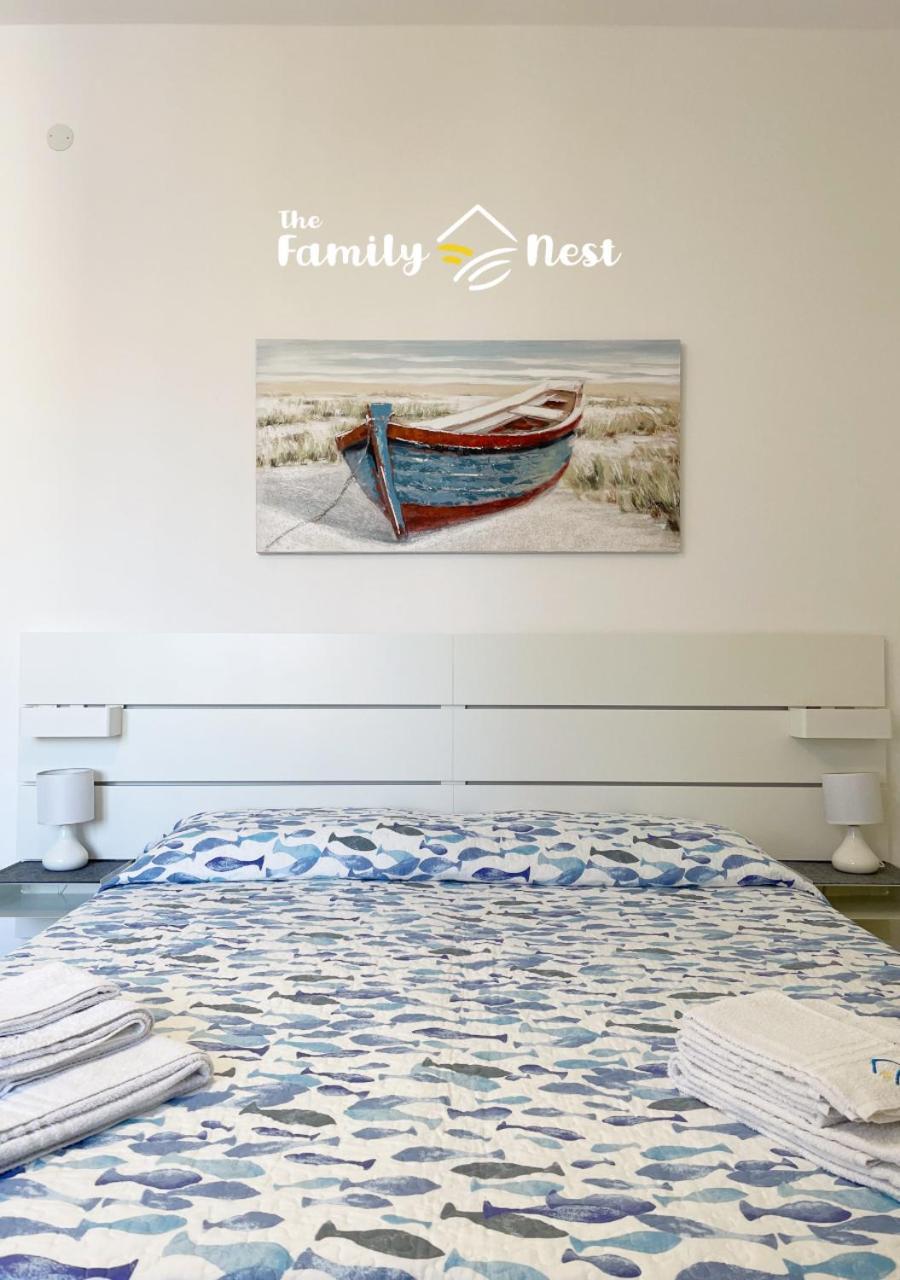 The Family Nest - Casa Eva Lägenhet Manfredonia Exteriör bild