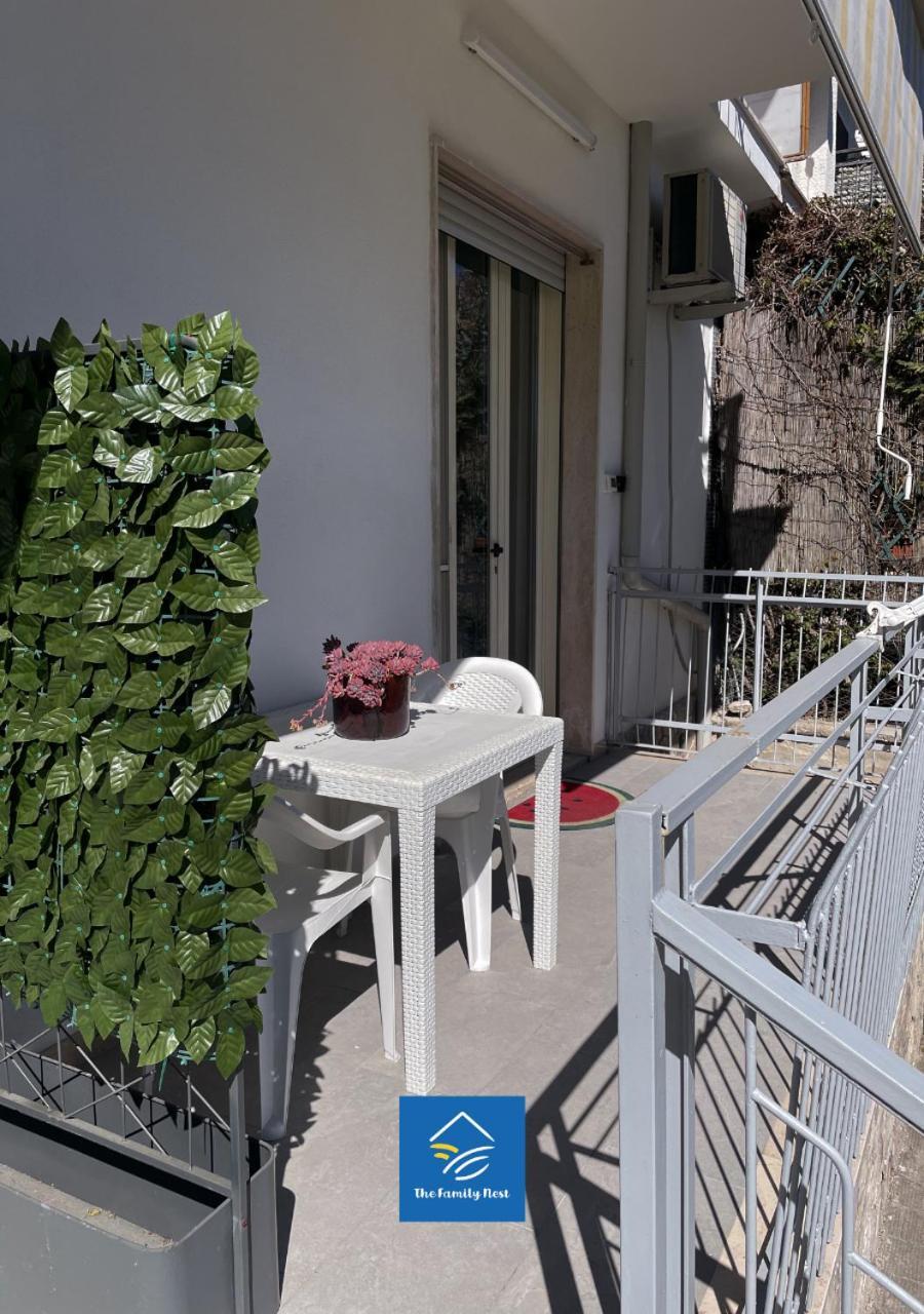 The Family Nest - Casa Eva Lägenhet Manfredonia Rum bild