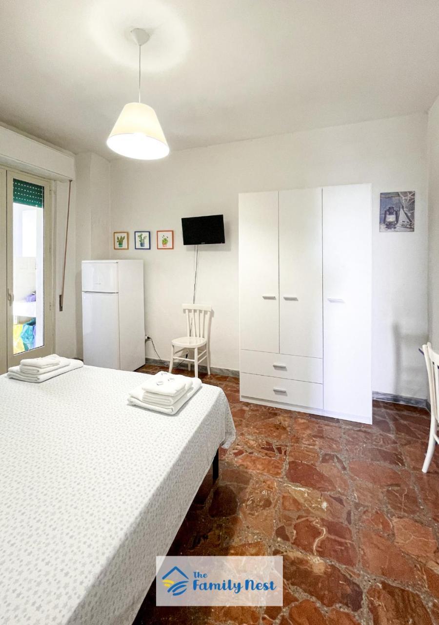 The Family Nest - Casa Eva Lägenhet Manfredonia Rum bild